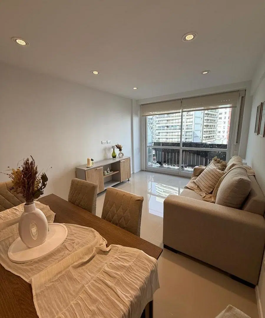 Venta departamento 2 ambientes con dependencia y vista lateral al mar 3
