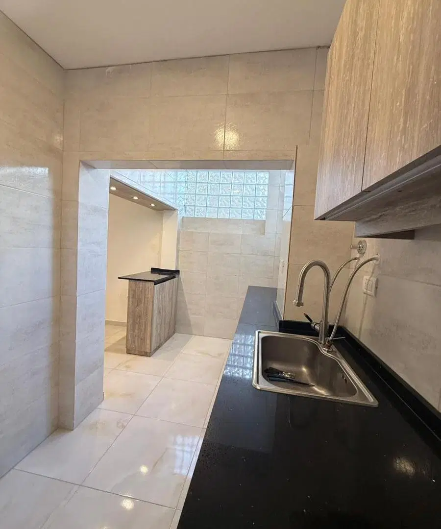 DEPARTAMENTO DE DOS AMBIENTES CON ESPACIO PARA COCHERA | PRIMER PISO POR ESCALERA 2