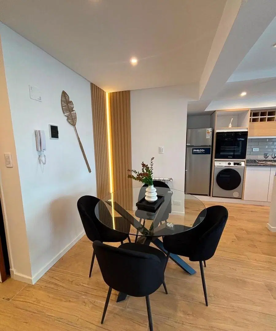 Venta departamento de 3 ambientes a la calle con balcón y vista al mar 8