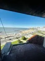 VENDO EXCELENTE DEPARTAMENTO 4 AMBIENTES   ESCRITORIO CON VISTA PLENA AL MAR  EN LA PERLA 8