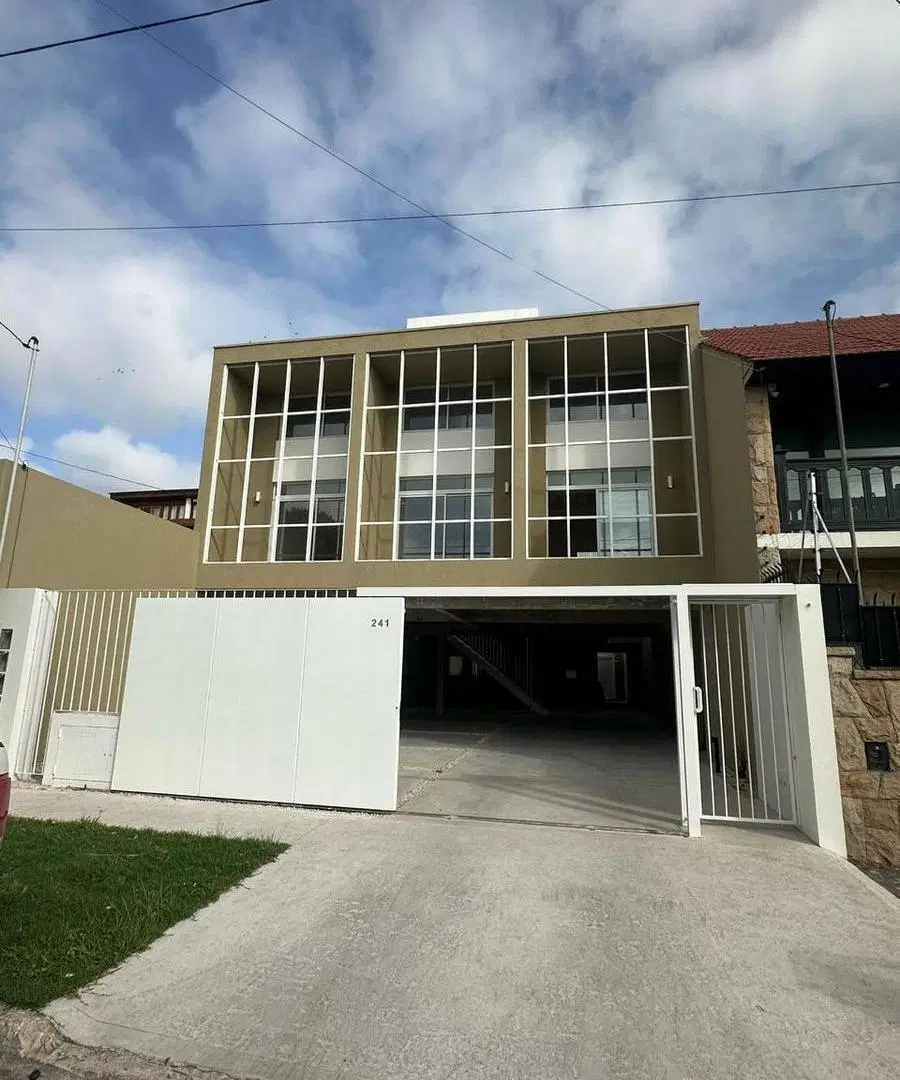 Duplex - 2 amb con balcón, 1 de mayo al 200 Villa Primera - Cocheras - a estrenar 2
