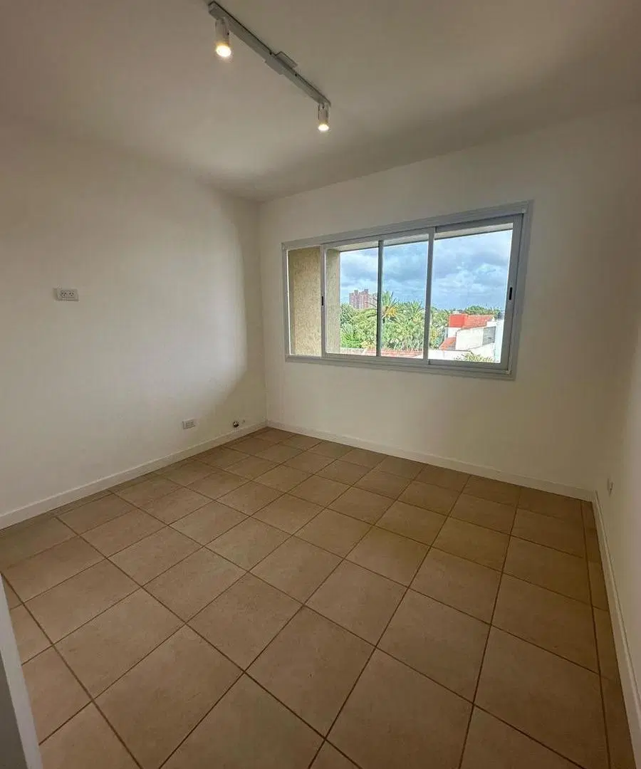Duplex - 2 amb con balcón, 1 de mayo al 200 Villa Primera - Cocheras - a estrenar 5