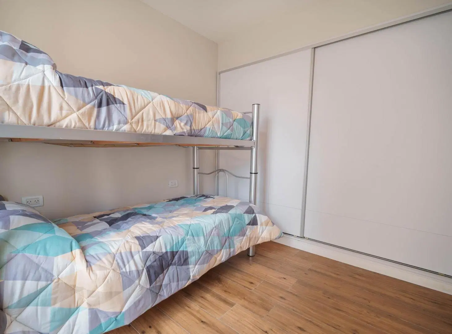 VENTA DUPLEX 4 AMBIENTES TOTALMENTE RECICLADO | ZONA PASEO ALDREY 1