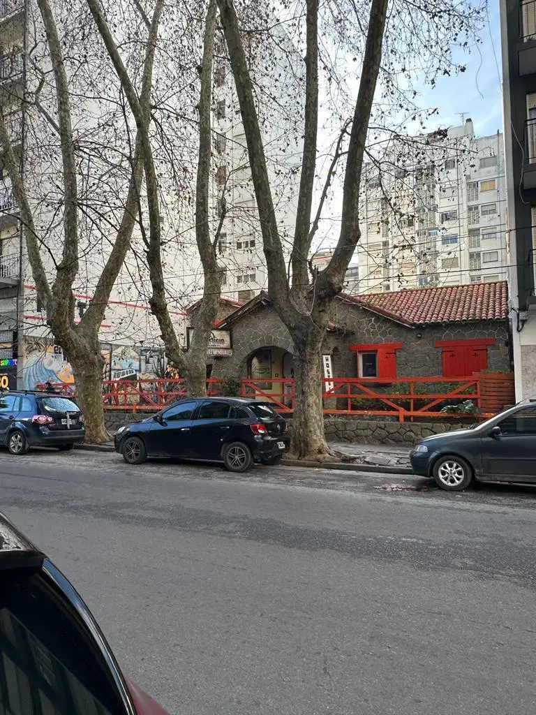 Venta 2 Lotes Unificados en Zona R1 - 8 Pisos Permitidos - Ideal Edificio - Aldrey 2