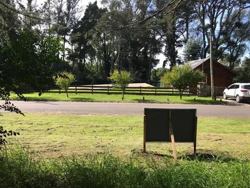 Vendo Lote 800 m Sierra de Los Padres - Sobre Asfalto en Inmejorable Entorno 8