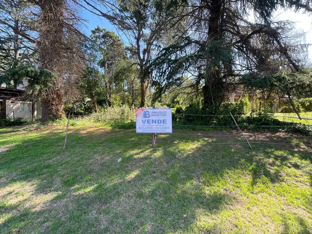 Vendo Lote 800 m Sierra de Los Padres - Sobre Asfalto en Inmejorable Entorno 1