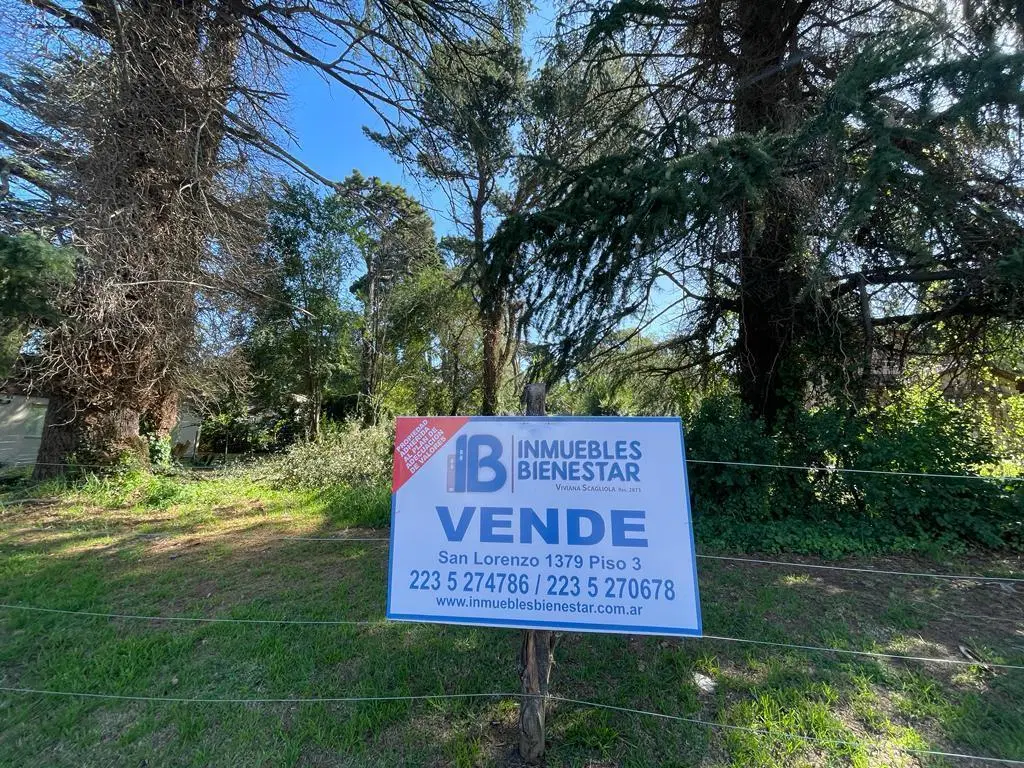 Vendo Lote 800 m Sierra de Los Padres - Sobre Asfalto en Inmejorable Entorno 2