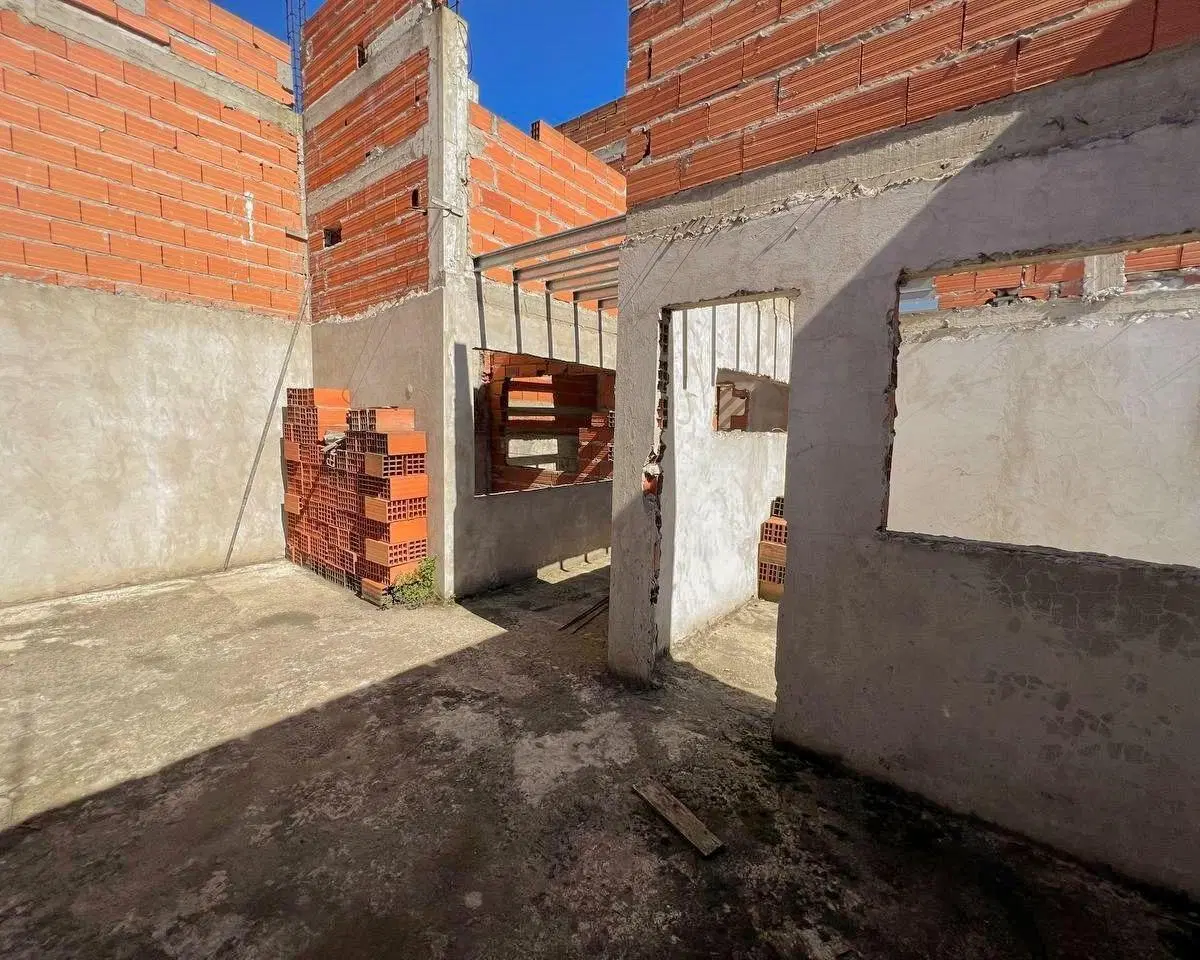 Vendo Lote con Obra Avanzada en Barrio Don Bosco 4
