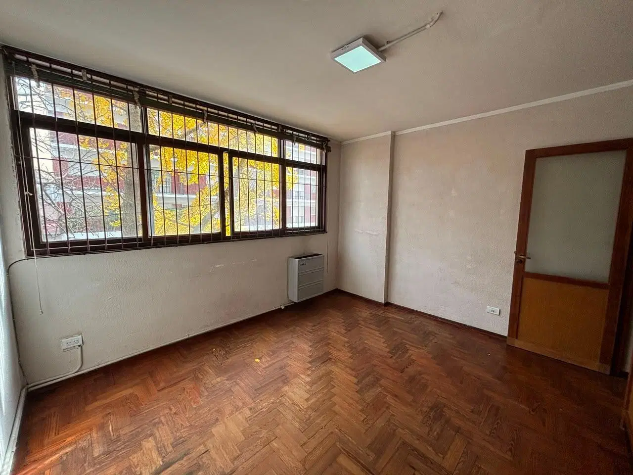 VENTA OFICINA AL FRENTE – Zona Centro, a metros de Plaza Mitre 1