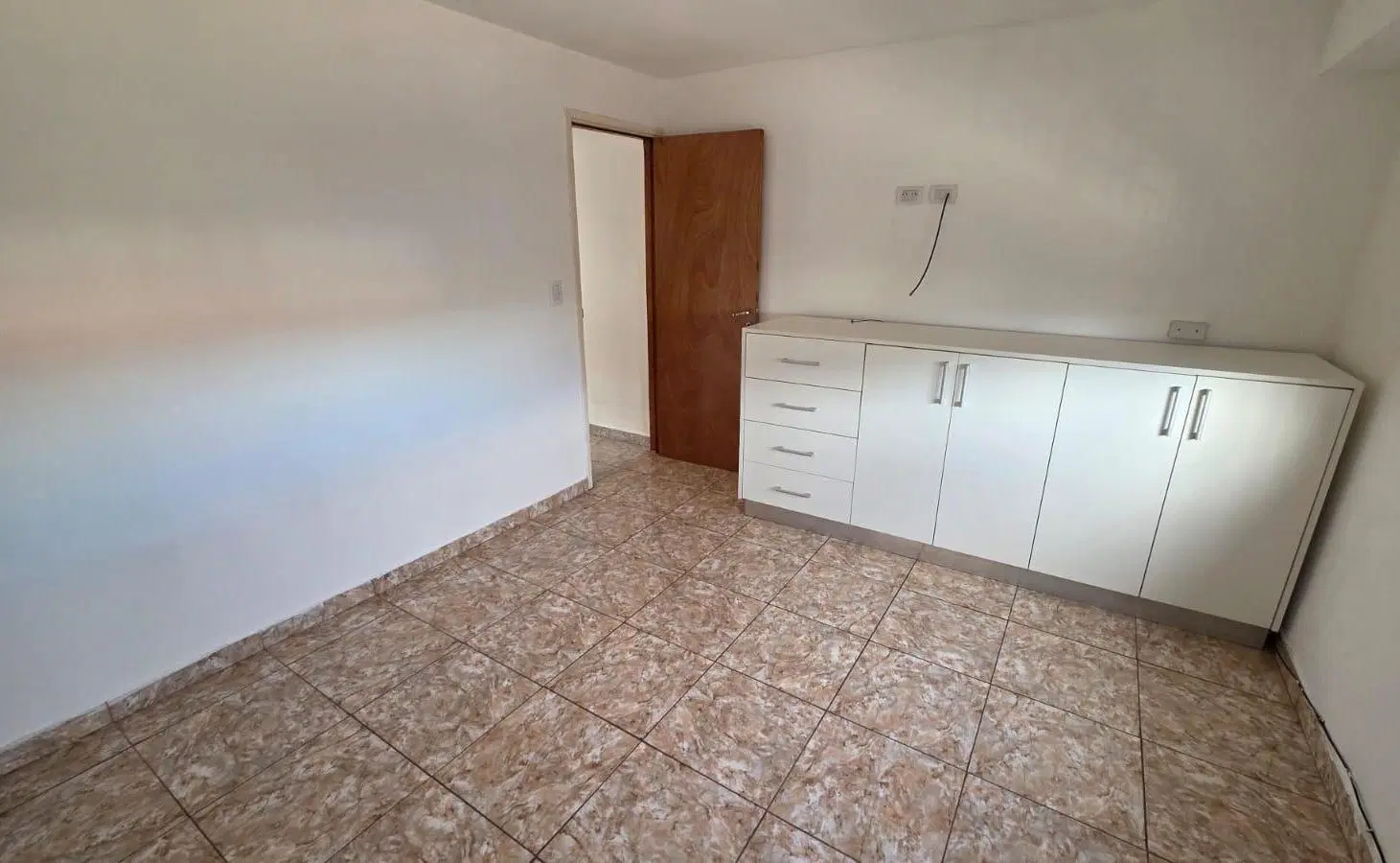 ALQUILER 24 MESES - 2 AMBIENTES AYOLAS 5500 1