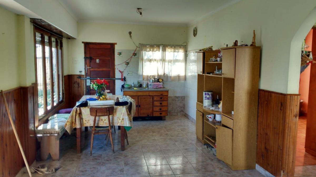 Foto de Casa en Venta - Charlet 3 Ambientes - Barrio El Paraíso, imagen 3