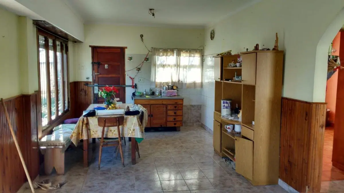 Casa en Venta - Charlet 3 Ambientes - Barrio El Paraíso 2