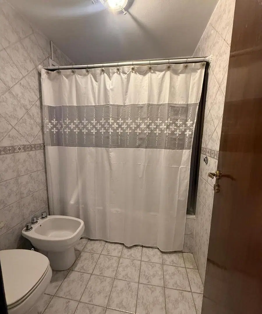 Casa en Venta - 5 Ambientes - Patio y Pileta de Fibra de Vidrio 5