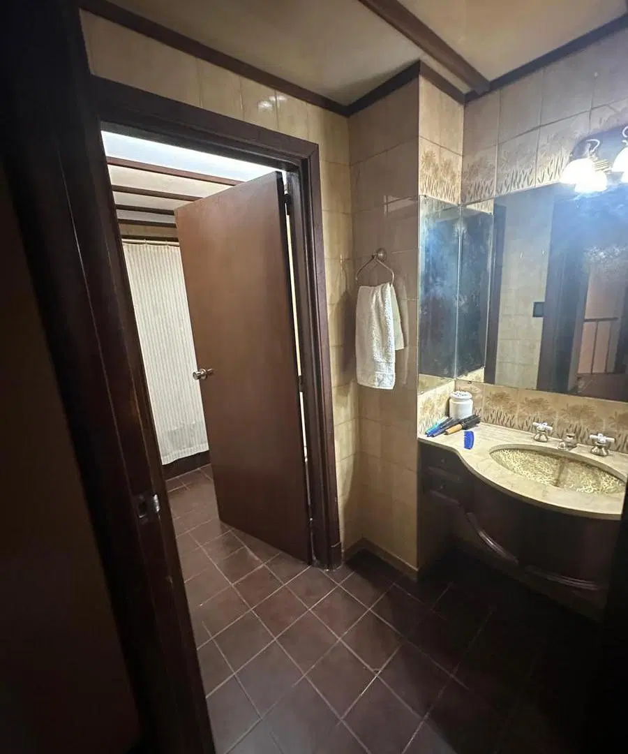 Venta Gran Chalet de 5 Amb - San Carlos - Parque - Garage Quincho - 2 Plantas 4