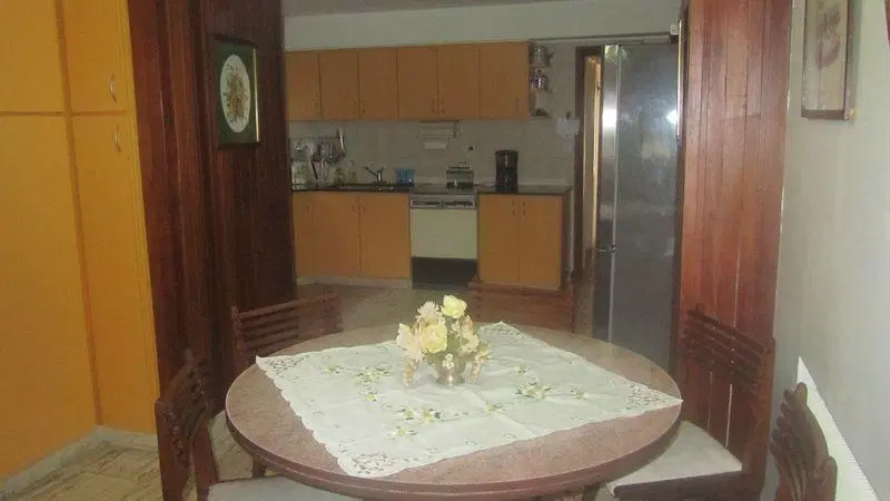 Venta Gran Quincho de Mas de 100 M, un Lote de Parque con Piscina 2