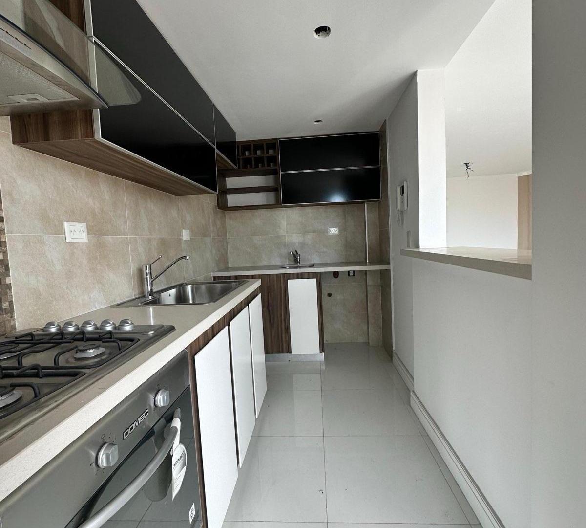 Foto de 3 Ambientes en Venta Al Frente con Balcón - Edificio Damar - a Estrenar, imagen 2