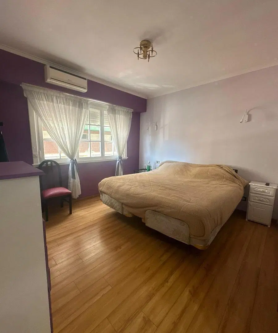 Vendo Departamento 3 Ambientes con Balcon Frente a Plaza Colon - Excelente Estado y Vista 8