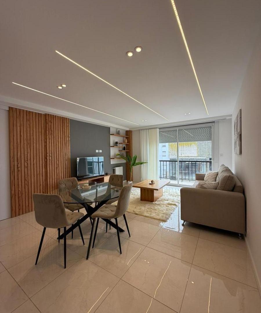 Foto de Departamento en Venta 3 Ambientes a La Calle con Balcón Saliente, imagen 3
