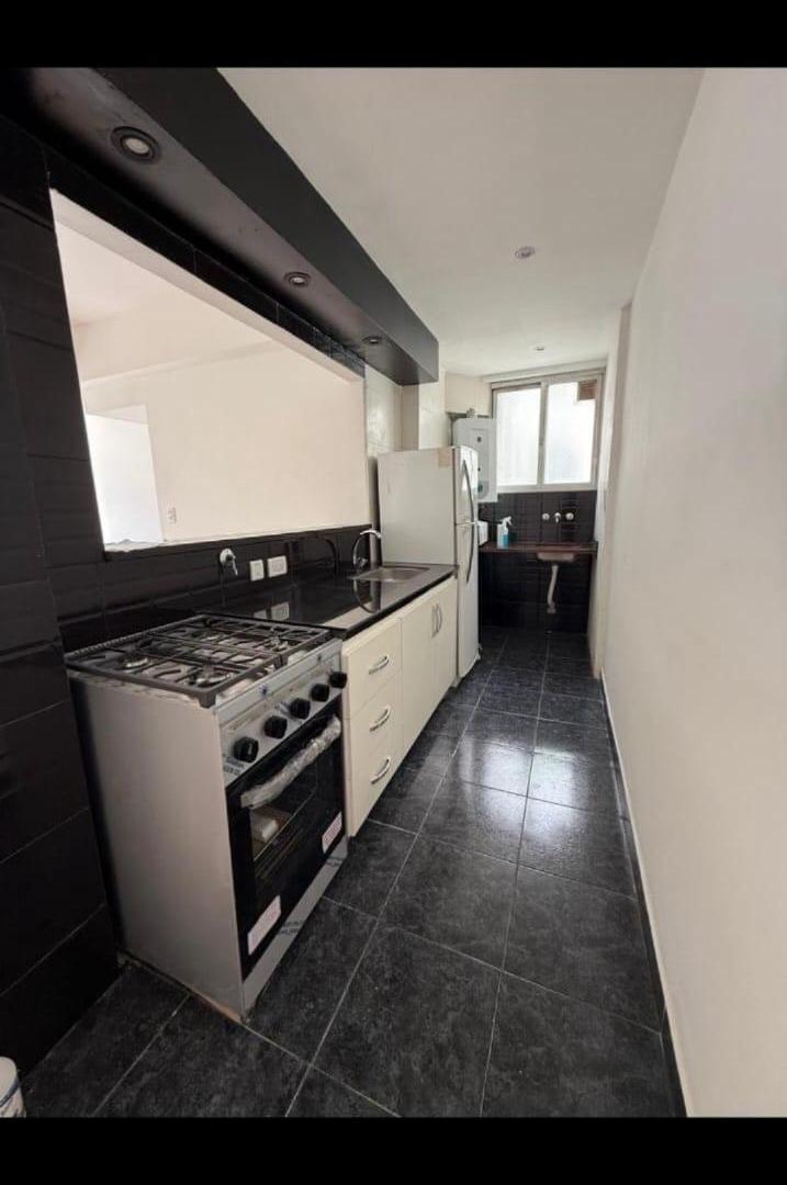Foto de Vendo Departamento 3 Ambientes con Vista Parcial Al Mar - Zona Centro, imagen 1