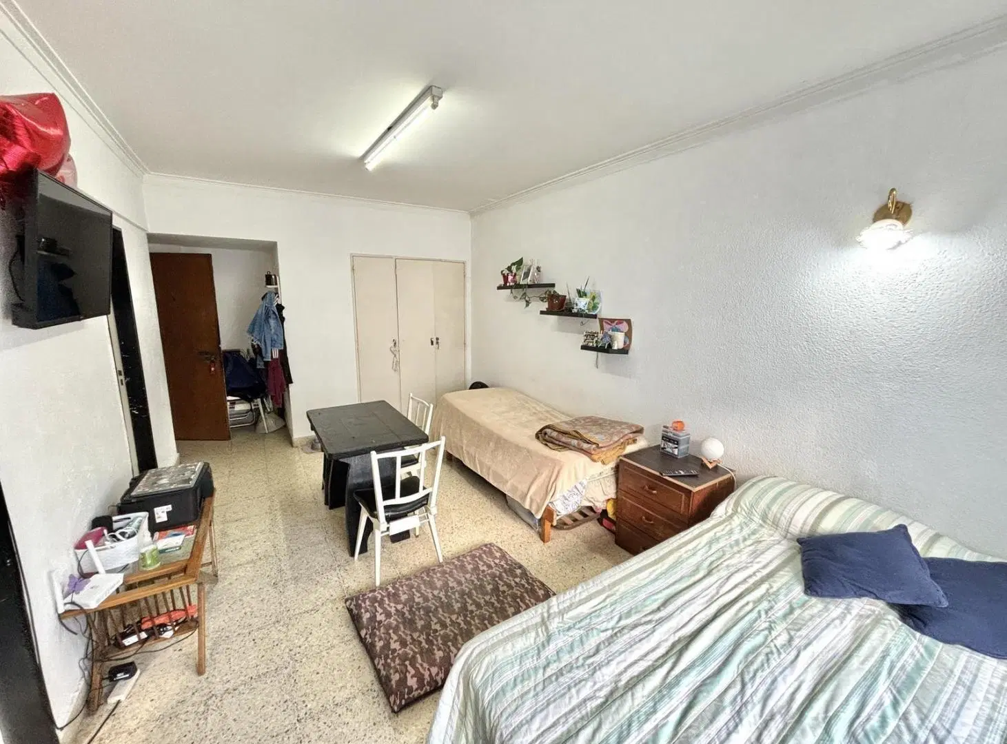 Venta departamento de 1 ambiente al contrafrente abierto. Zona Güemes 4