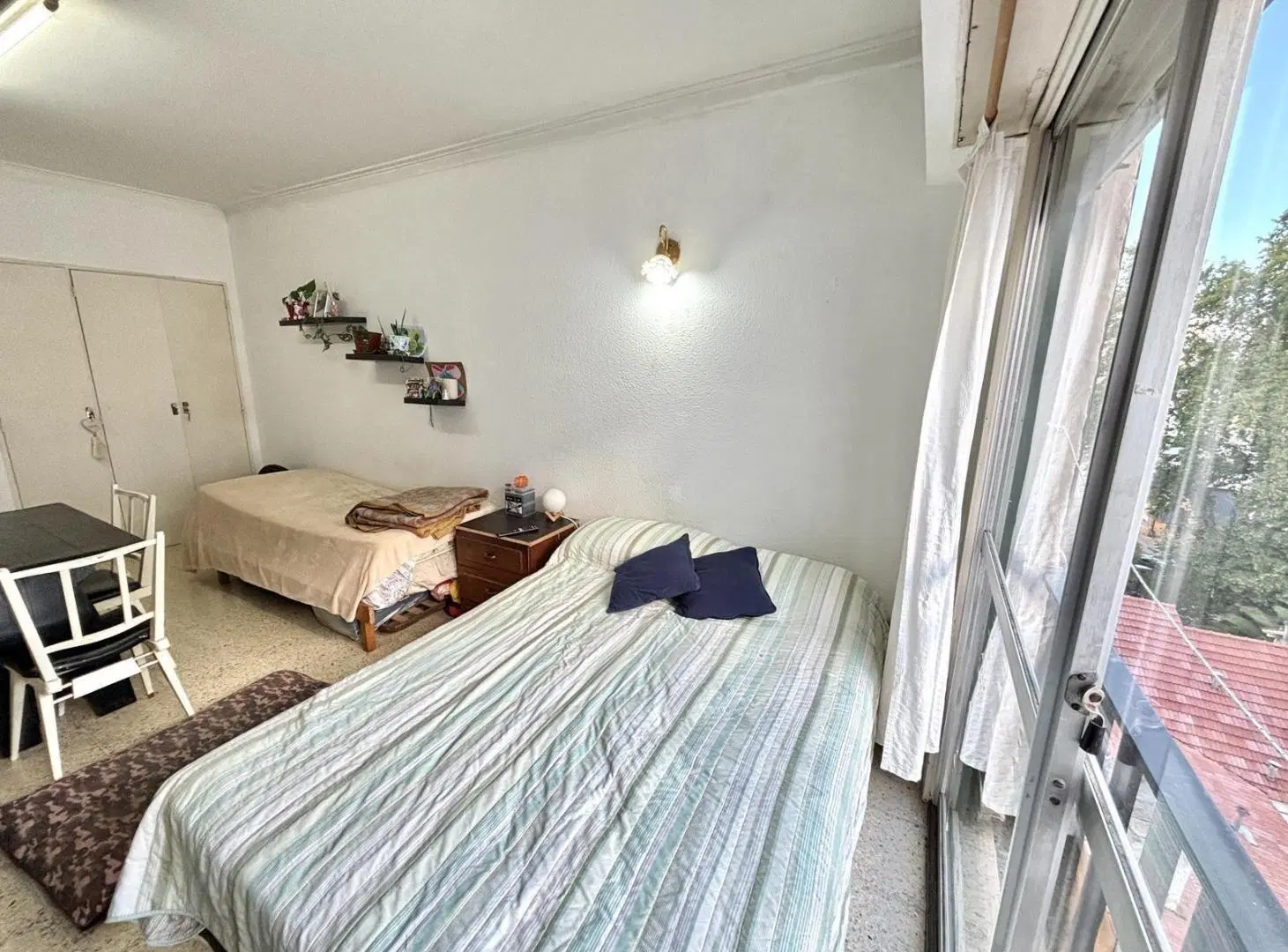 Venta departamento de 1 ambiente al contrafrente abierto. Zona Güemes 1
