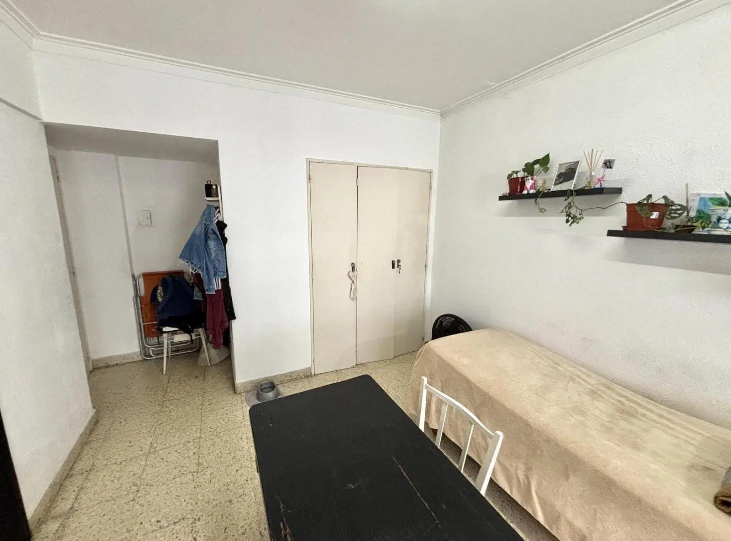 Venta departamento de 1 ambiente al contrafrente abierto. Zona Güemes 8