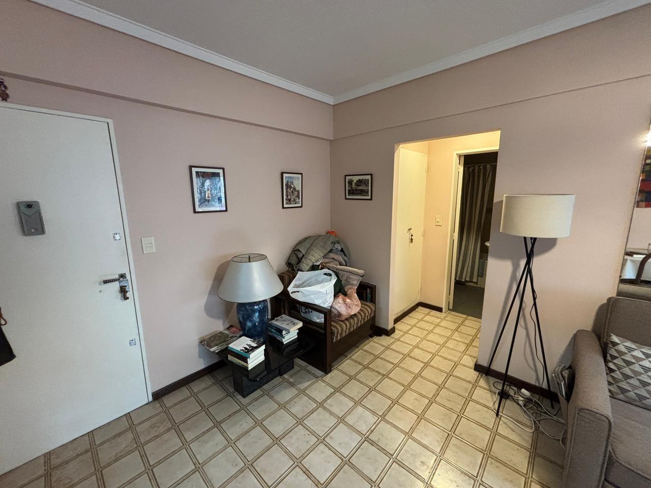 Foto de VENTA DEPARTAMENTO 2 AMBIENTES AL FRENTE TODO EXTERNO CON COCHERA CUBIERTA | ZONA PLAZA MITRE, imagen 1