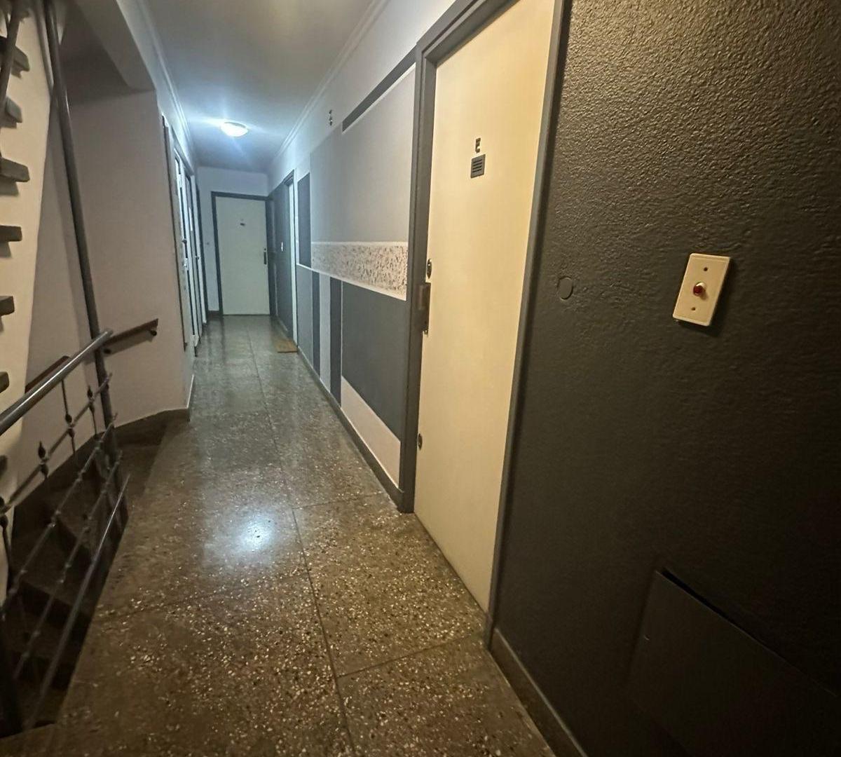 Foto de Departamento monoambiente dividido - con Balcón al frente Zona Aldrey, imagen 3