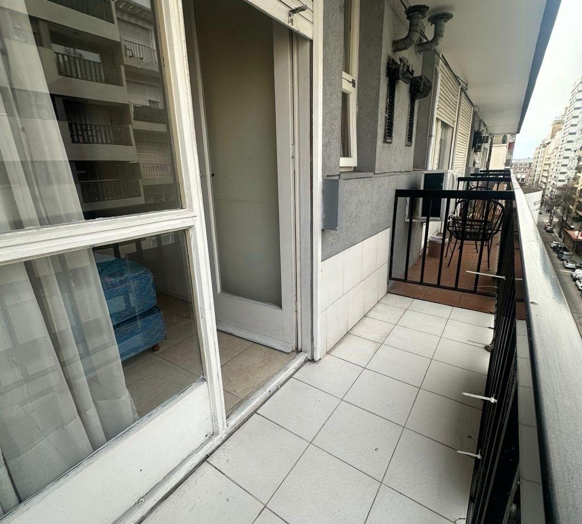 Foto de Departamento monoambiente dividido - con Balcón al frente Zona Aldrey, imagen 1