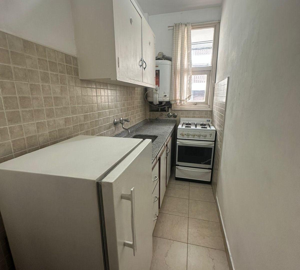 Foto de Departamento monoambiente dividido - con Balcón al frente Zona Aldrey, imagen 2