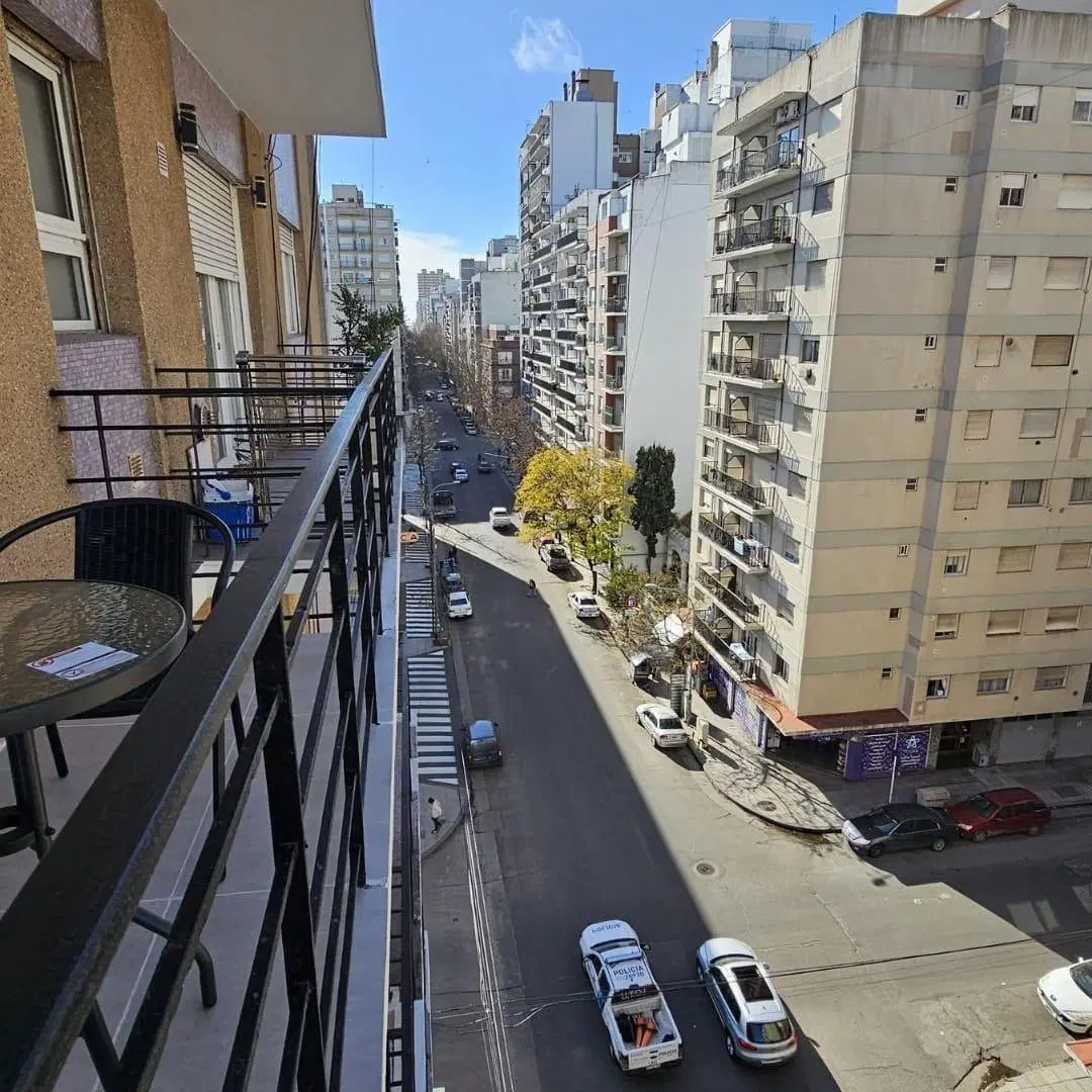 VENTA DEPARTAMENTO 3 AMBIENTES AL FRENTE CON BALCÓN 4