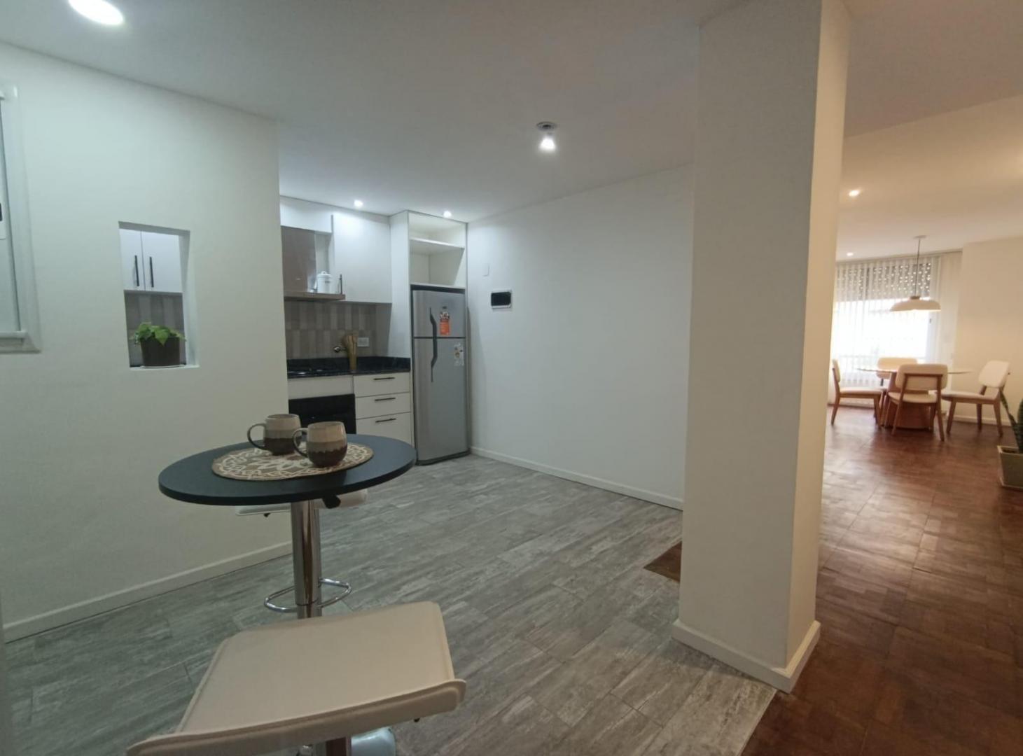 Foto de VENTA DEPARTAMENTO 3 AMBIENTES A LA CALLE EN SEMIPISO, imagen 5