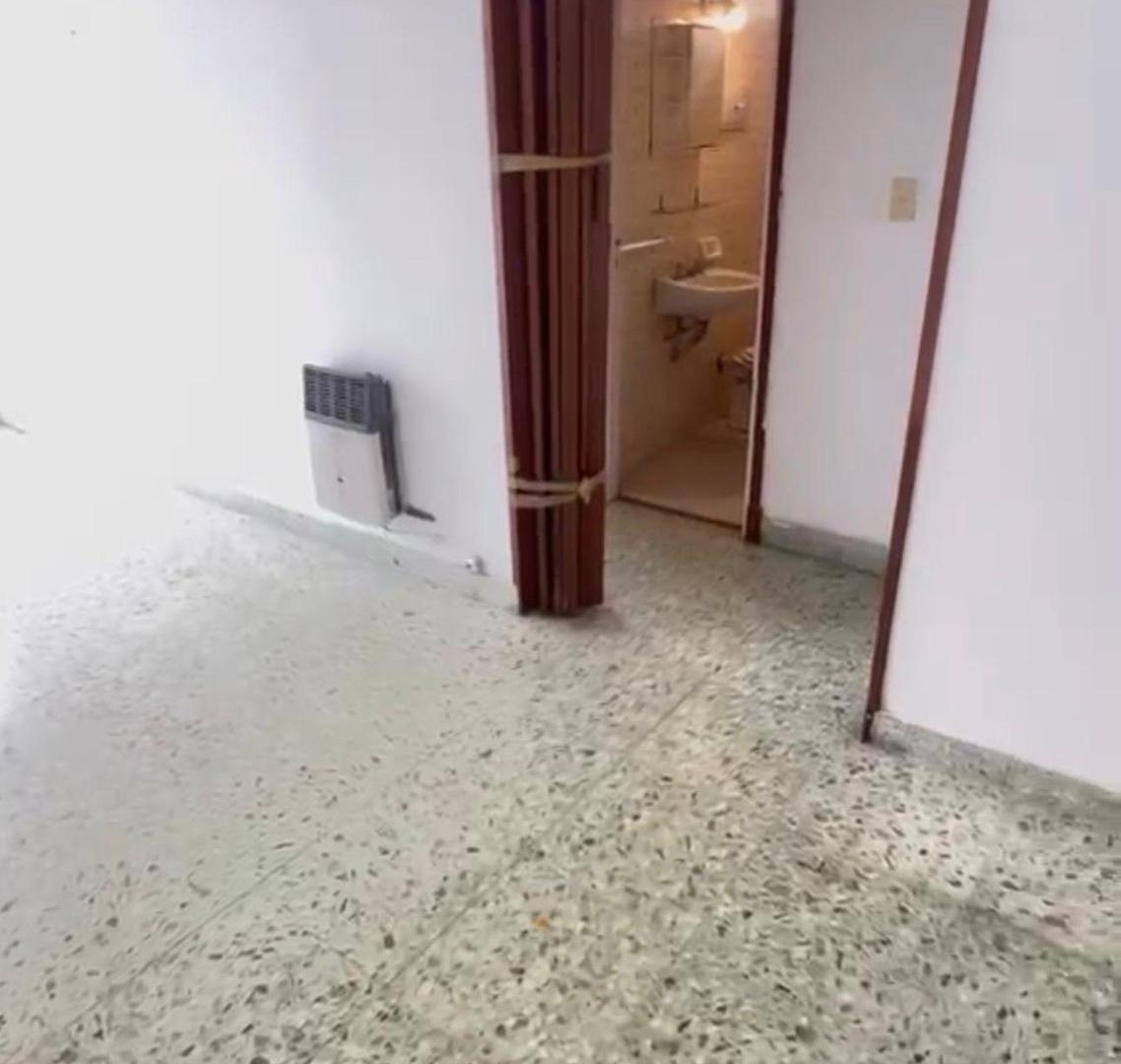 Foto de OPORTUNIDAD! VENTA DEPARTAMENTO 3 AMBIENTES AL FRENTE CON BALCÓN CORRIDO, imagen 4