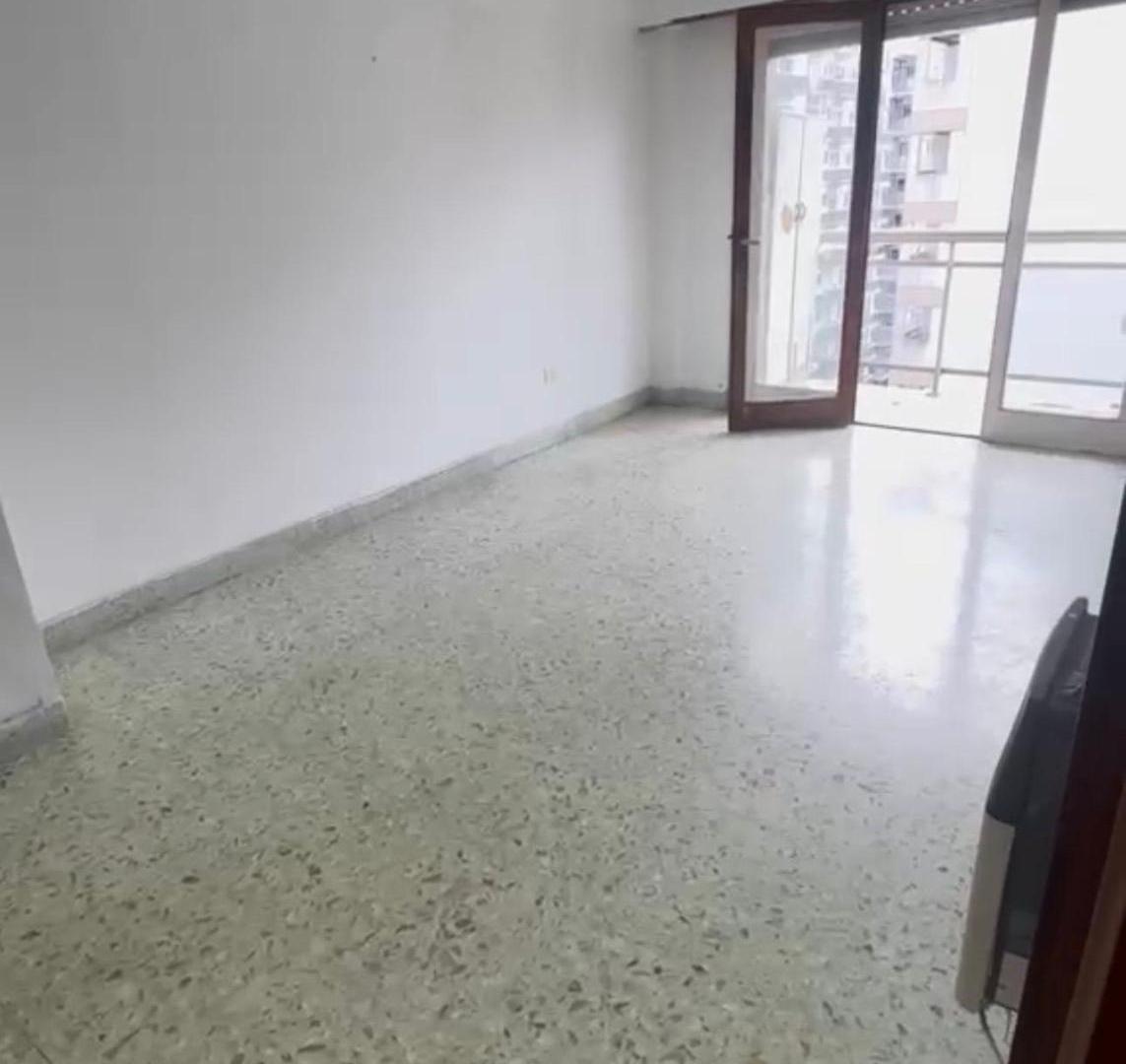 Foto de OPORTUNIDAD! VENTA DEPARTAMENTO 3 AMBIENTES AL FRENTE CON BALCÓN CORRIDO, imagen 1