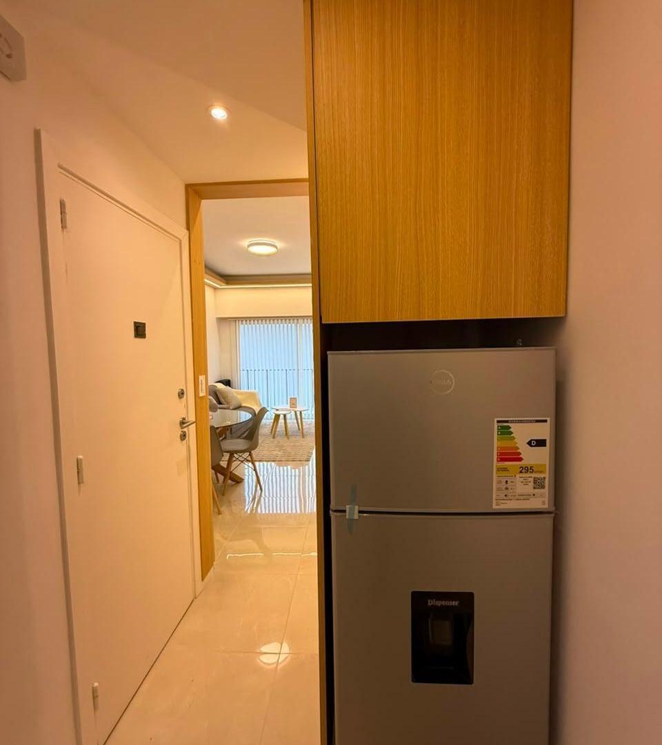 Foto de VENTA DEPARTAMENTO 3 AMBIENTES A LA CALLE CON BALCÓN ZONA PLAZA COLÓN, imagen 3