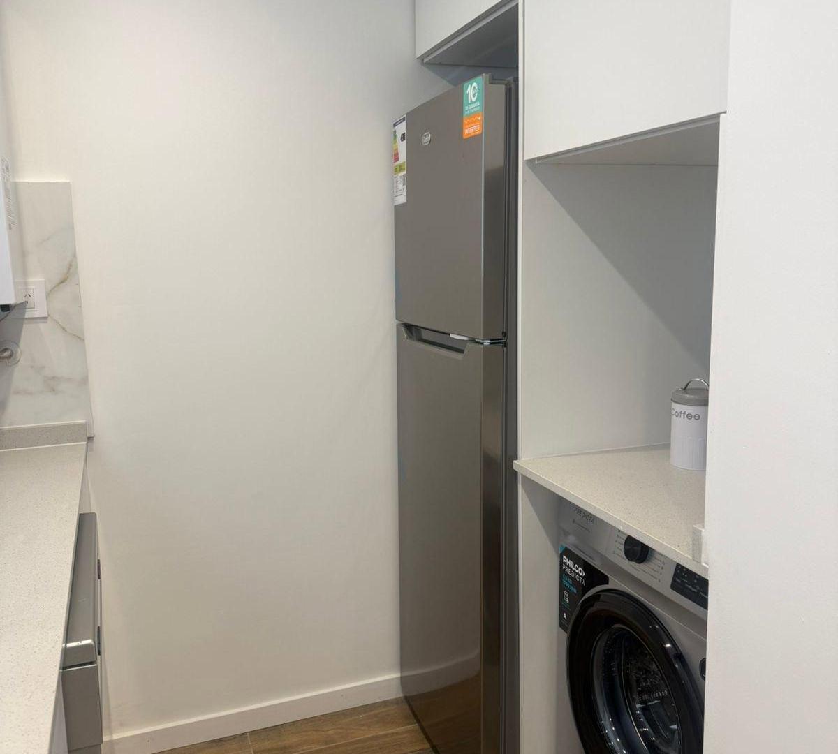Foto de VENTA DEPARTAMENTO 4 AMBIENTES AL FRENTE CON BALCÓN Y ESPACIO DE, imagen 2