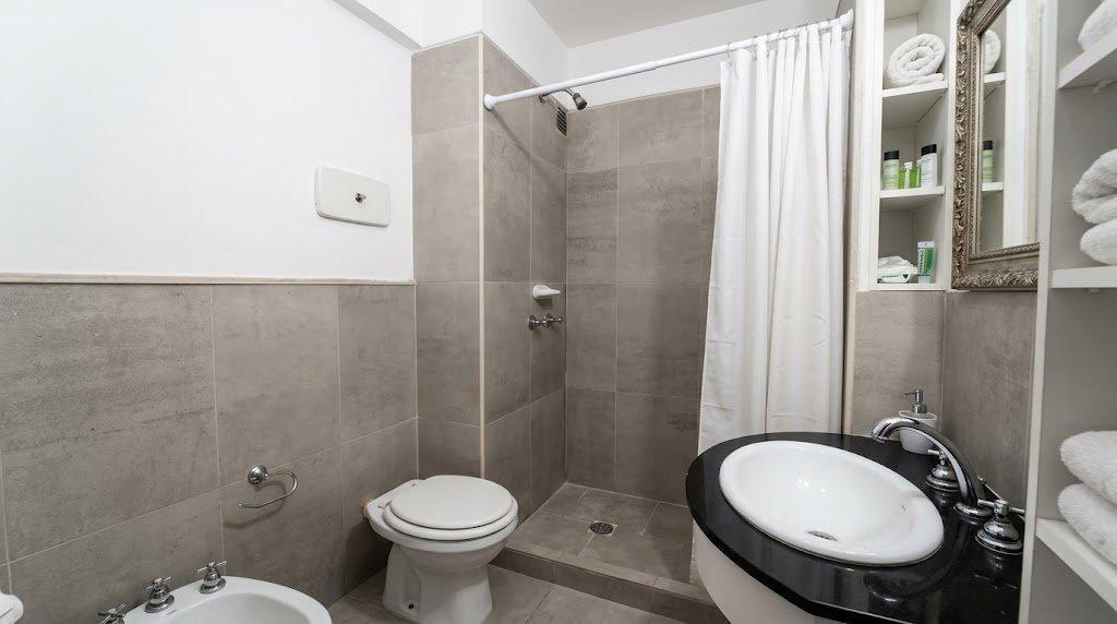 Foto de VENTA DEPARTAMENTO DE 1 AMBIENTE DIVIDIDO AL CONTRAFRENTE | ZONA PLAZA, imagen 5