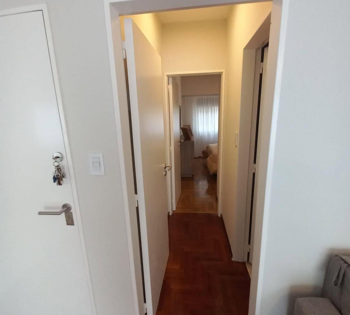 Foto de VENTA DEPARTAMENTO 2 AMBIENTES AL FRENTE CON BALCÓN | VISTA A PLAZA SAN, imagen 5