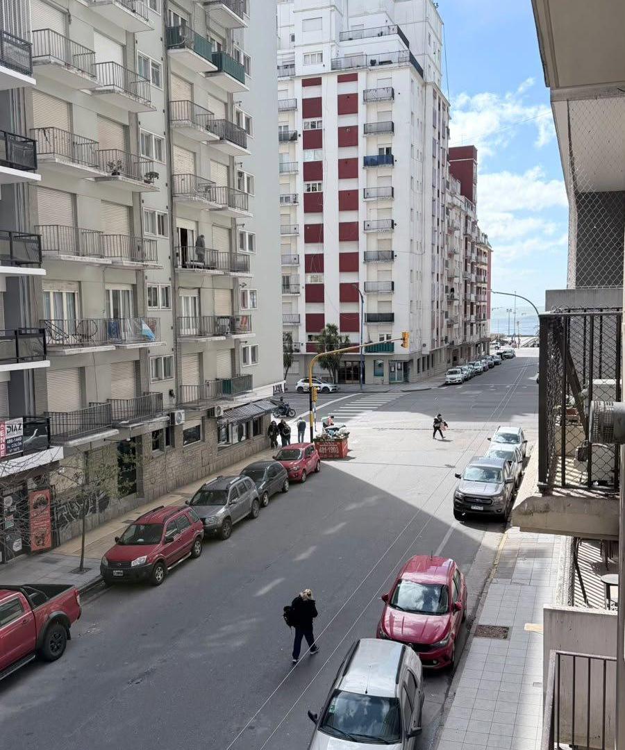 Foto de VENTA DEPARTAMENTO DE 1 AMBIENTE AL FRENTE CON BALCÓN Y VISTA LATERAL, imagen 2