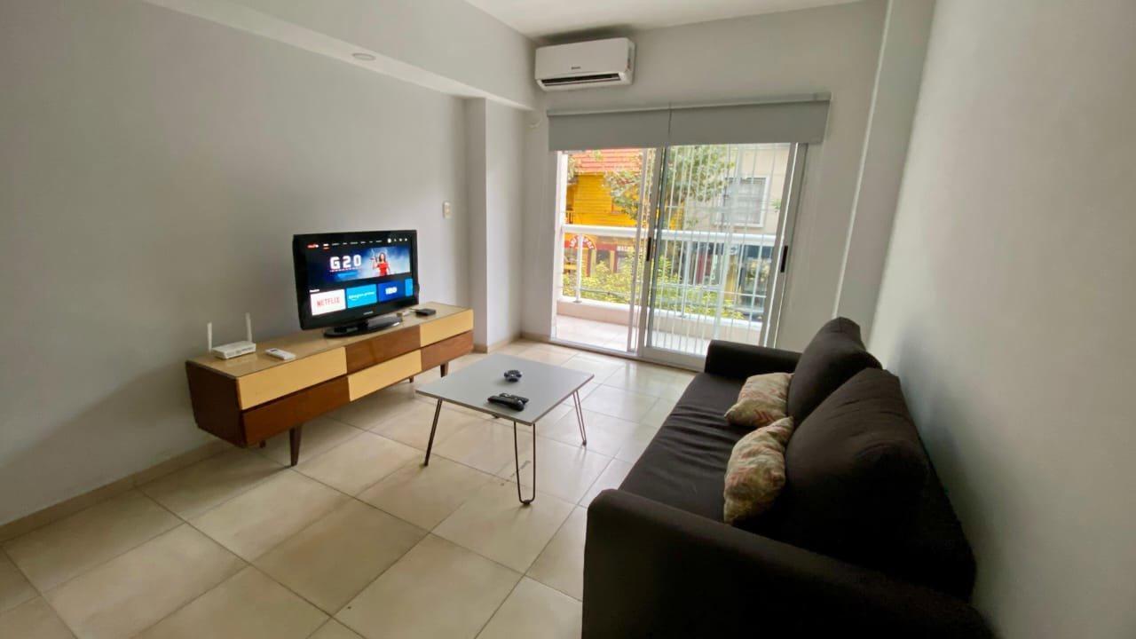Foto de VENTA DEPARTAMENTO 2 AMBIENTES AL FRENTE CON BALCÓN. ZONA GÜEMES | APTO, imagen 1