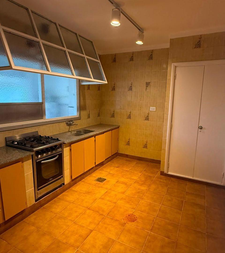 Foto de VENTA CHALET MARPLATENSE DE 4 AMBIENTES EN LOMAS DE STELLA MARIS, imagen 4