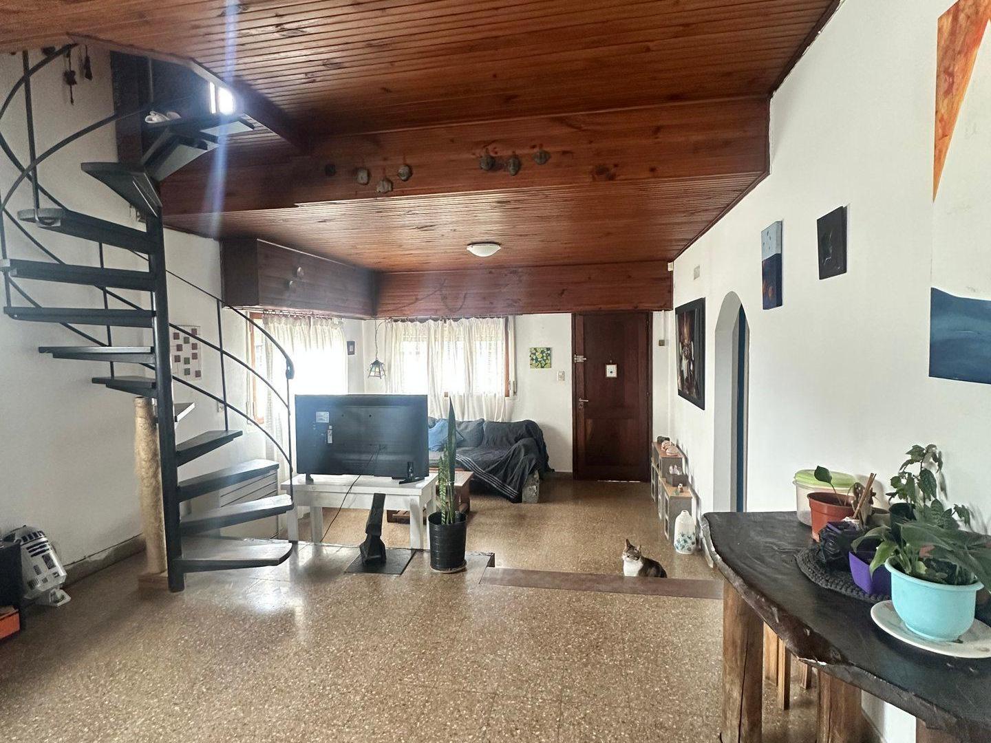 Foto de Venta casa de 4 ambientes con parque en zona El Progreso, imagen 4