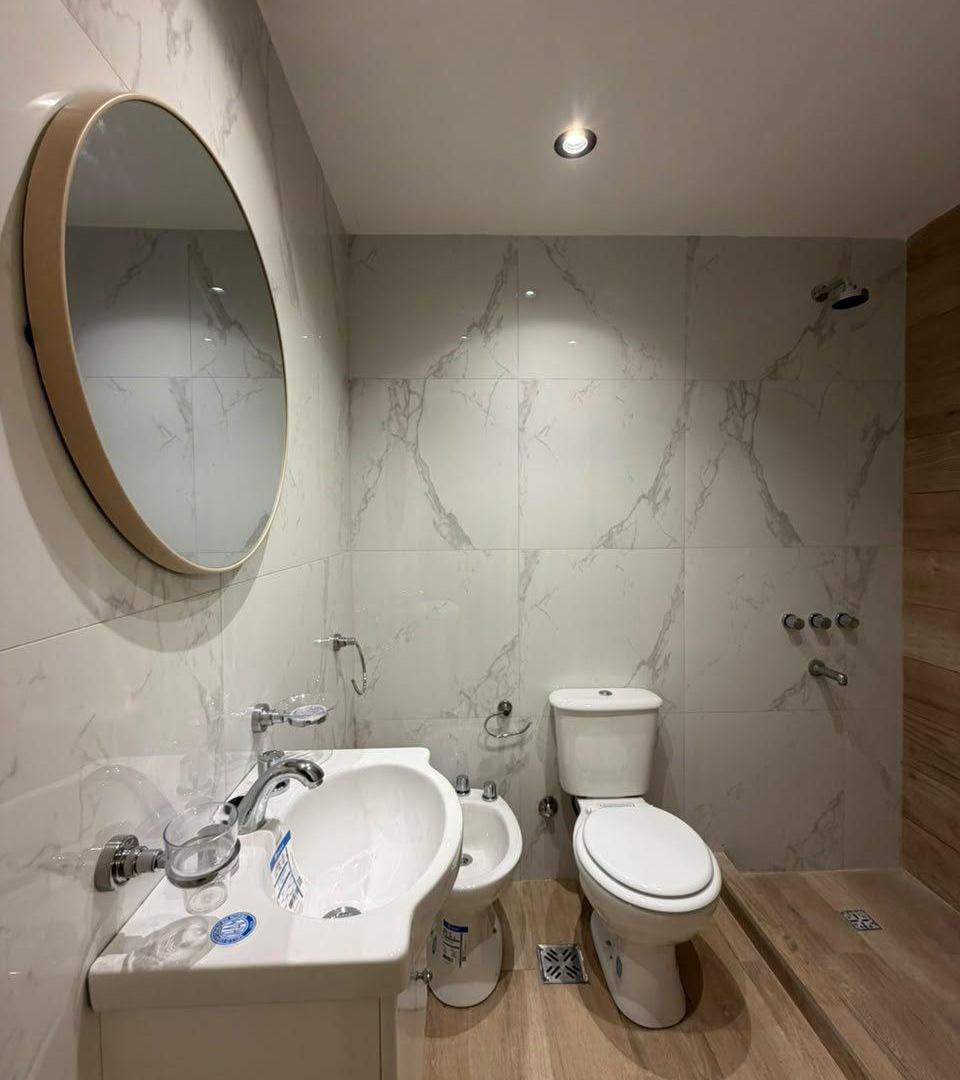 Foto de VENTA DEPARTAMENTO 3 AMBIENTES TOTALMENTE RECICLADO Y EQUIPADO | ZONA, imagen 3