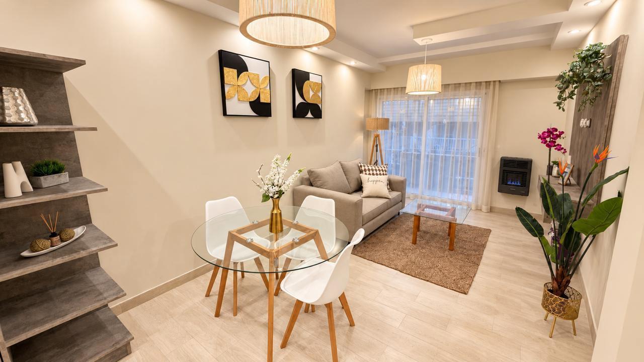 Foto de VENTA DEPARTAMENTO 2 AMBIENTES AL FRENTE CON BALCÓN FRANCÉS | ZONA, imagen 1