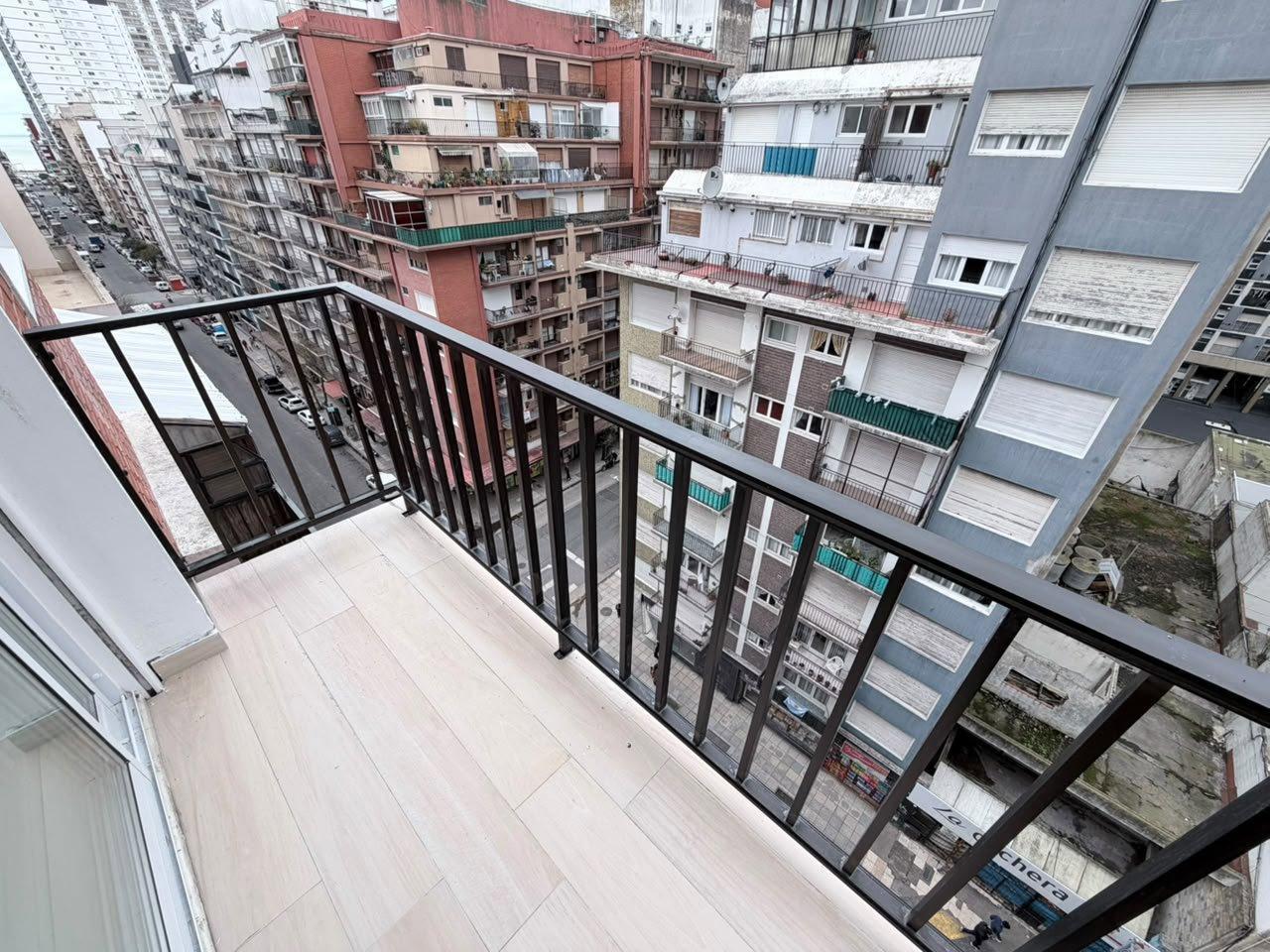 Foto de VENTA DEPARTAMENTO 3 AMBIENTES AL FRENTE CON DOS BALCONES | ZONA CENTRO, imagen 4