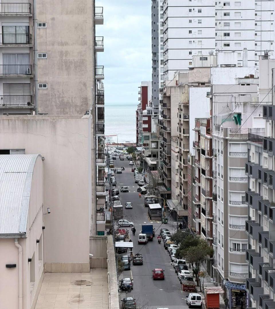 Foto de VENTA DEPARTAMENTO 3 AMBIENTES AL FRENTE CON DOS BALCONES | ZONA CENTRO, imagen 5