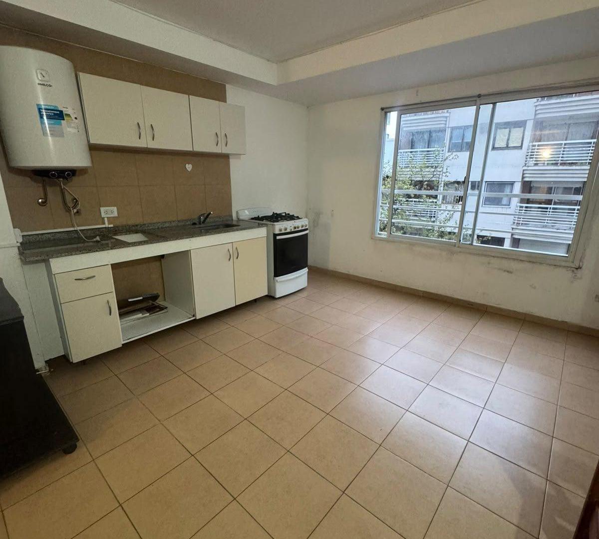 Foto de OPORTUNIDAD! VENTA DEPARTAMENTO DE 1 AMBIENTE AL FRENTE - ZONA PLAZA, imagen 1