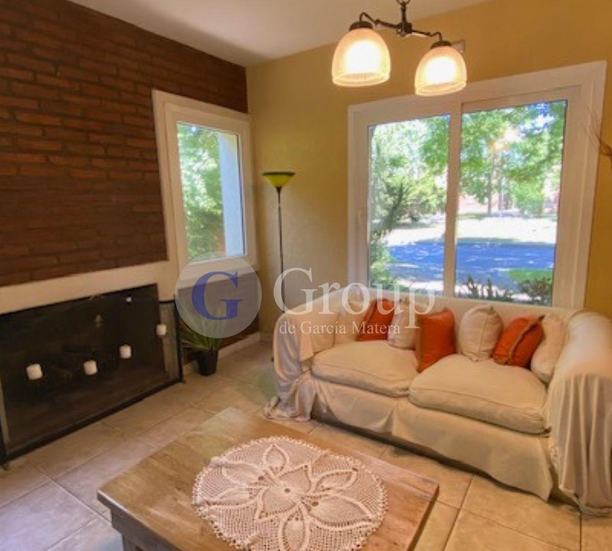Casa en Venta en Santa María de los Olivos, Malvinas Argentinas