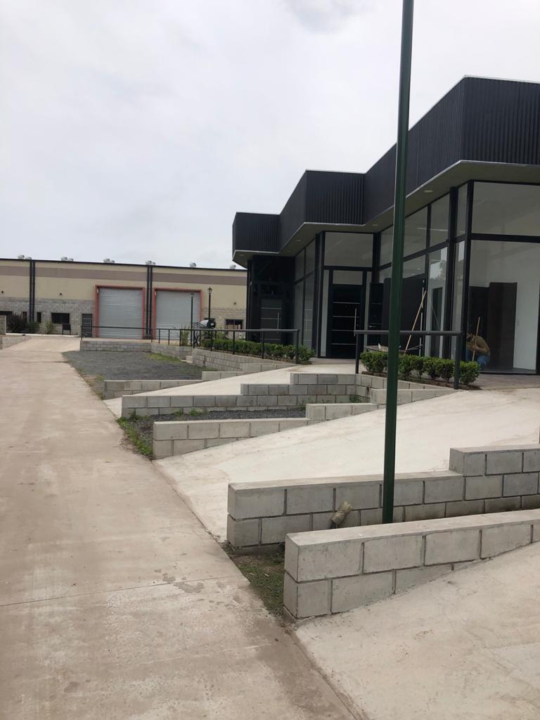 Depósito en Venta Los Cardales 3