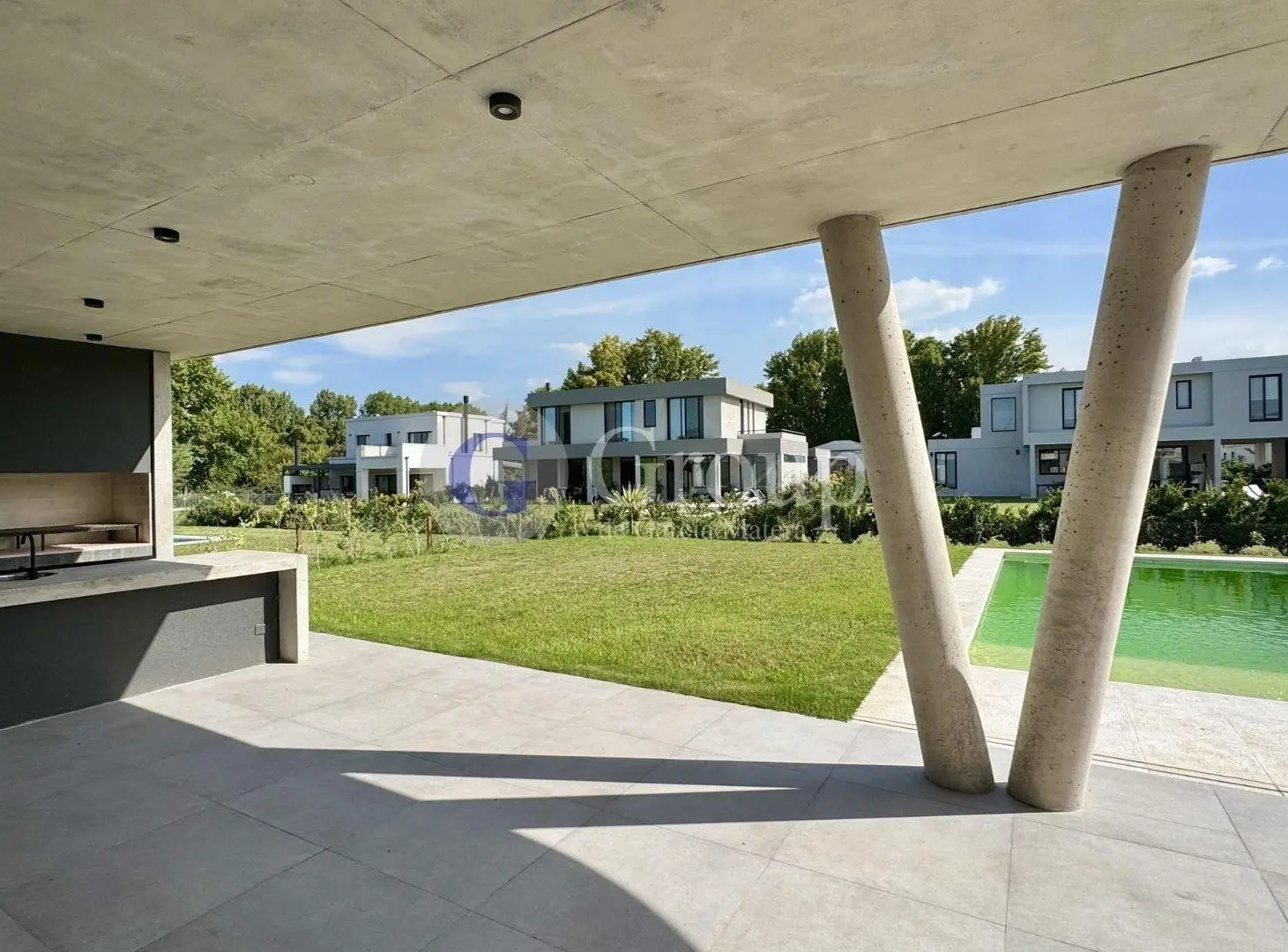 Casa a estrenar en venta en La Calesa, Pilara con pileta y jardín interno 3